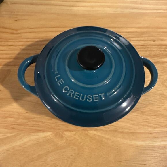 Le Creuset Stoneware Mini Cocotte 8oz/250ml Color ~ DEEP TEAL - Picture 1 of 3